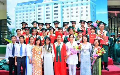 Đại học Đông Á (Đà Nẵng): Tổ chức lễ tốt nghiệp cho 227 sinh viên cao đẳng 